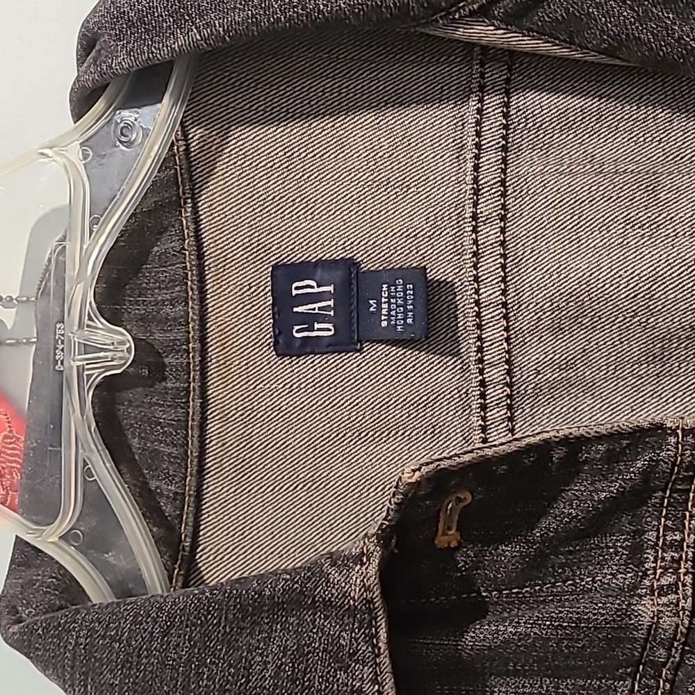 GAP Jean Jacket - Picture 3 of 4